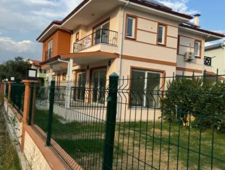 Ortaca Cumhuriyet Mahallesinde Satılık Dubleks Villa